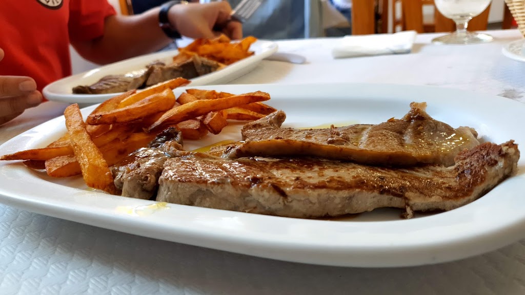 Restaurante La Taberna del Puerto — Comida y bebida