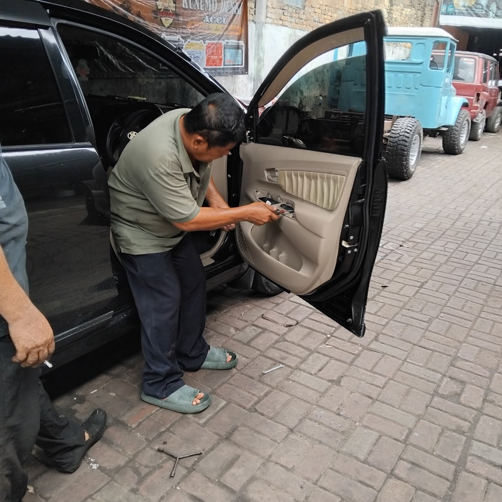 Bengkel Wayar mobil