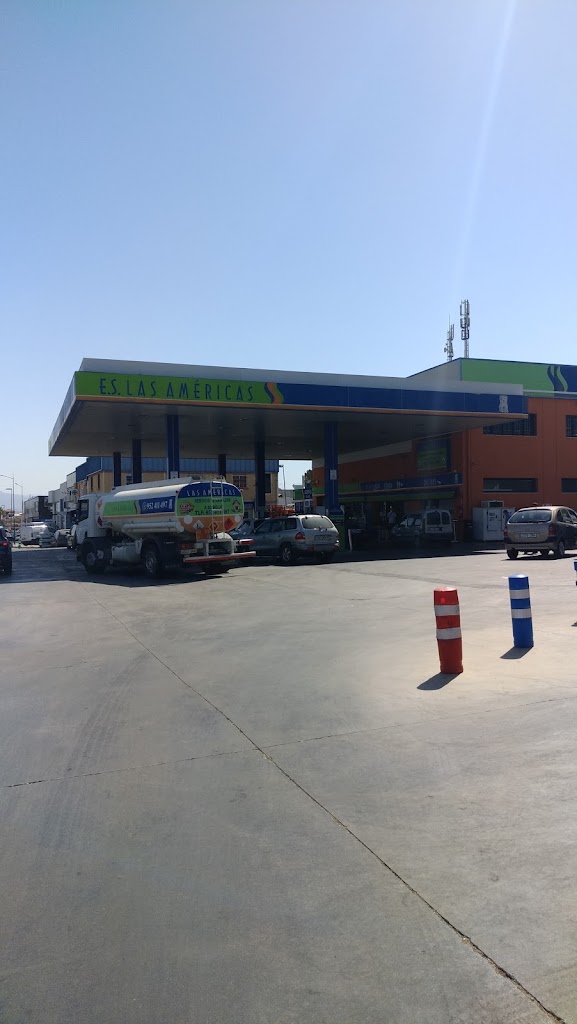 E.S. Las Americas — Estacion de servicio