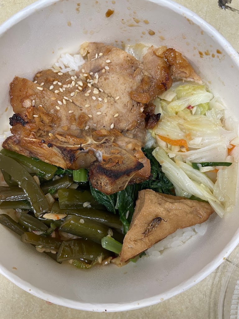 烤茶亭-南區人氣便當|平價燒烤|人氣飲料|必喝飲料|中興大學美食|好吃便當 的照片