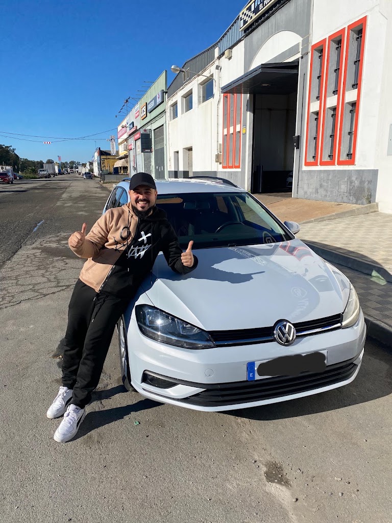 Automoviles el Poligono S.L — Hatchback