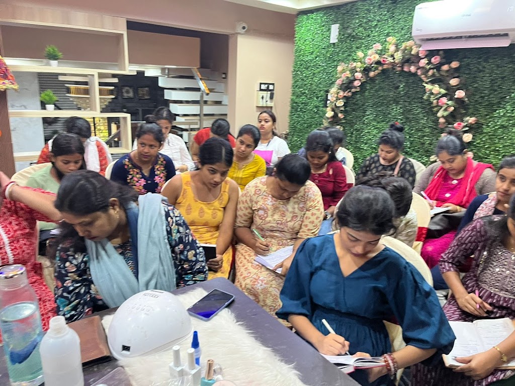 Rajpiya Nail Eyelash Hair Extension Studio