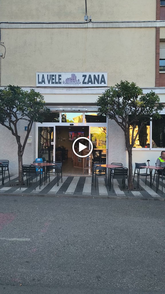 BAR LA VELEZANA — Videos