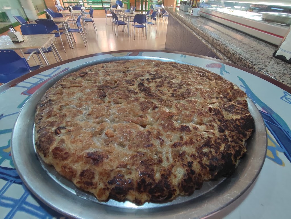 Bar Restaurante Pabellon Deportivo — Comida y bebida