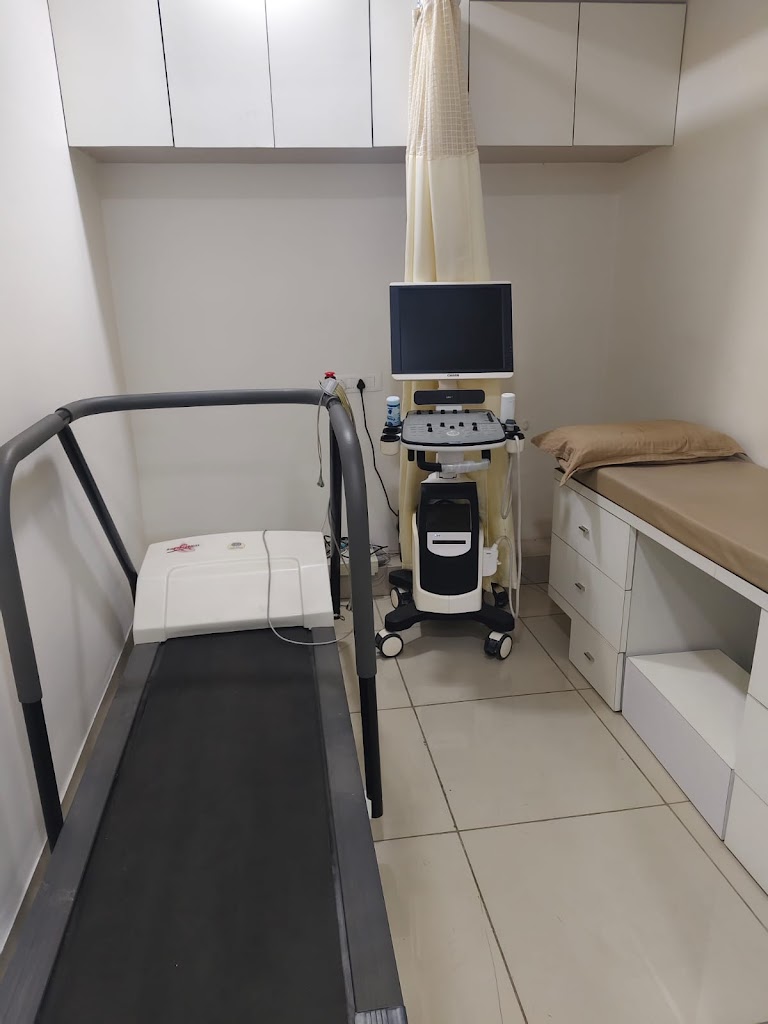 Dr. Galaxy Cardiodiabetic Md Physician Orthopedic Physiotherapy Clinic