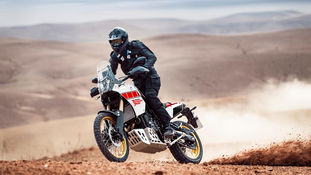 BASTIMOTO | Punto de venta Oficial Yamaha en Baza — Casco de motocicleta