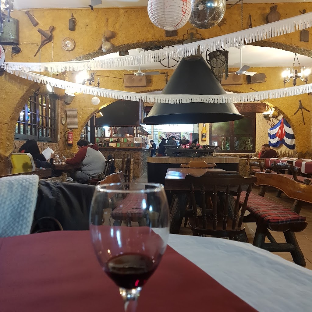 El Caribe - Restaurante Cubano Blanes — Comida y bebida