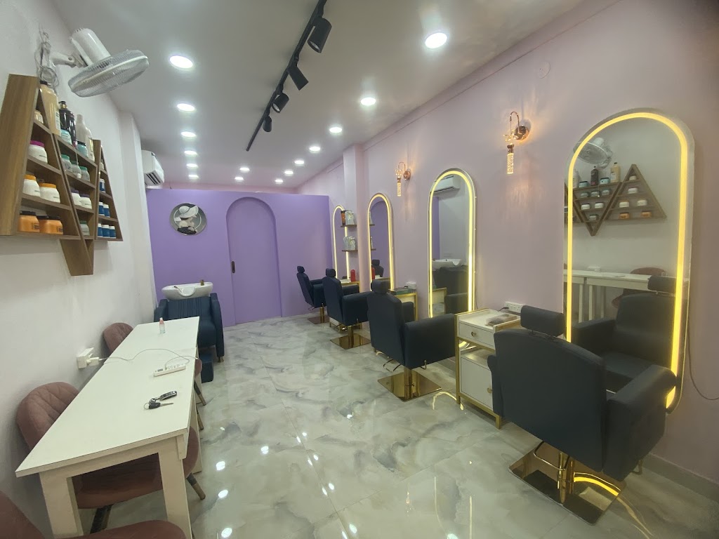 Glamour Salon By Meenu Artistry