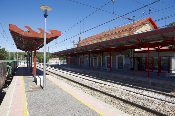 Estacion de Las Navas Del Marques Adif