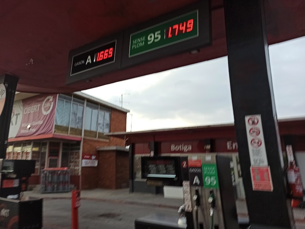 MKT OIL OASIS Sant Boi de Llobregat — Exterior