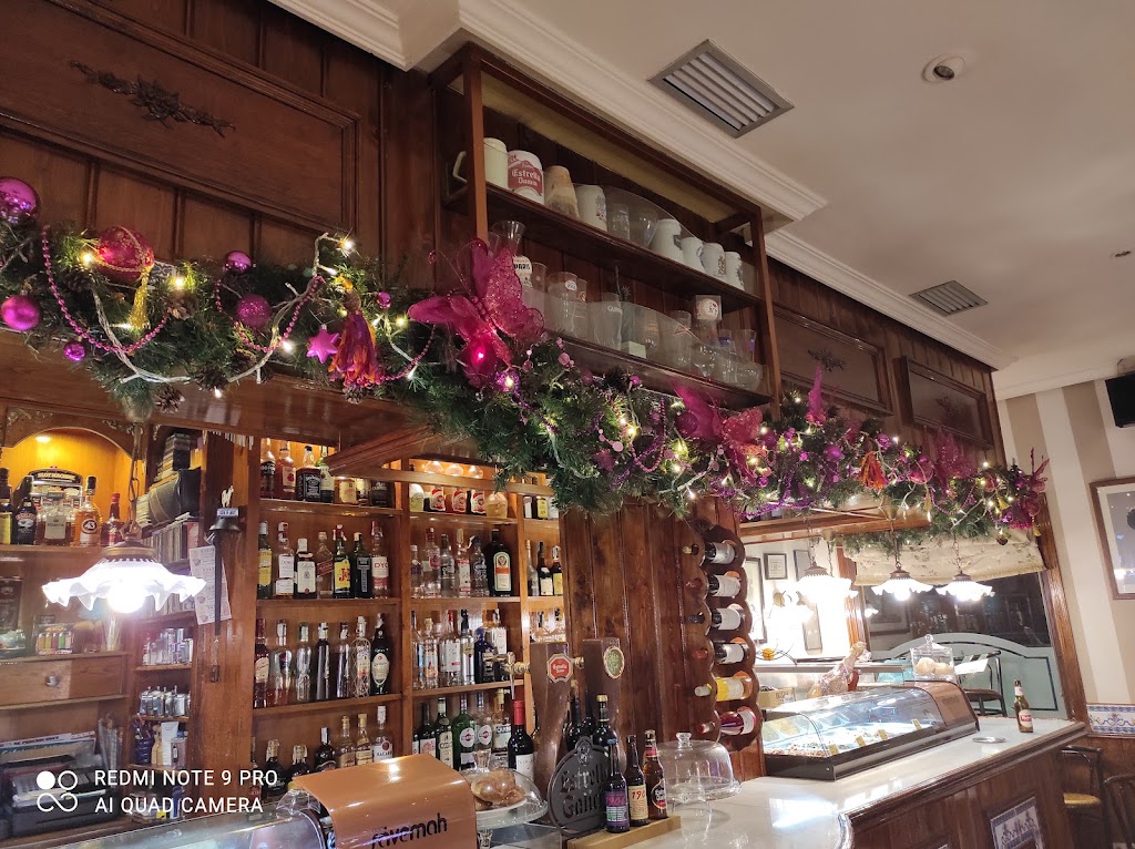 Cafe Bar Libertad — Ambiente