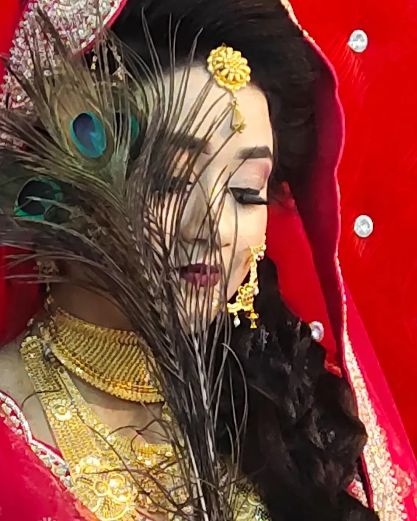 Naina Beauty Parlour