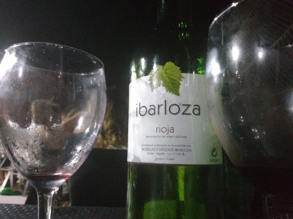Bar Paragolpes — Comida y bebida