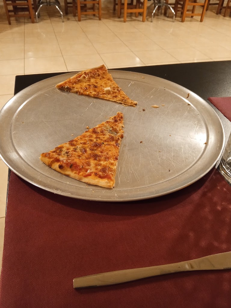 Pizza 94 — Comida y bebida