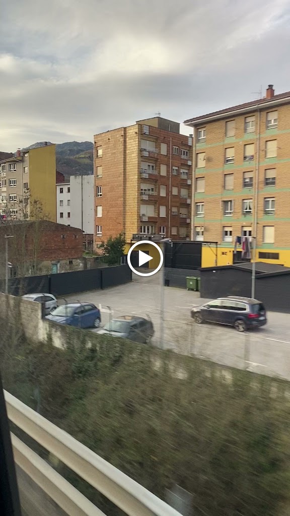 Estacion de Servicio Repsol — Videos