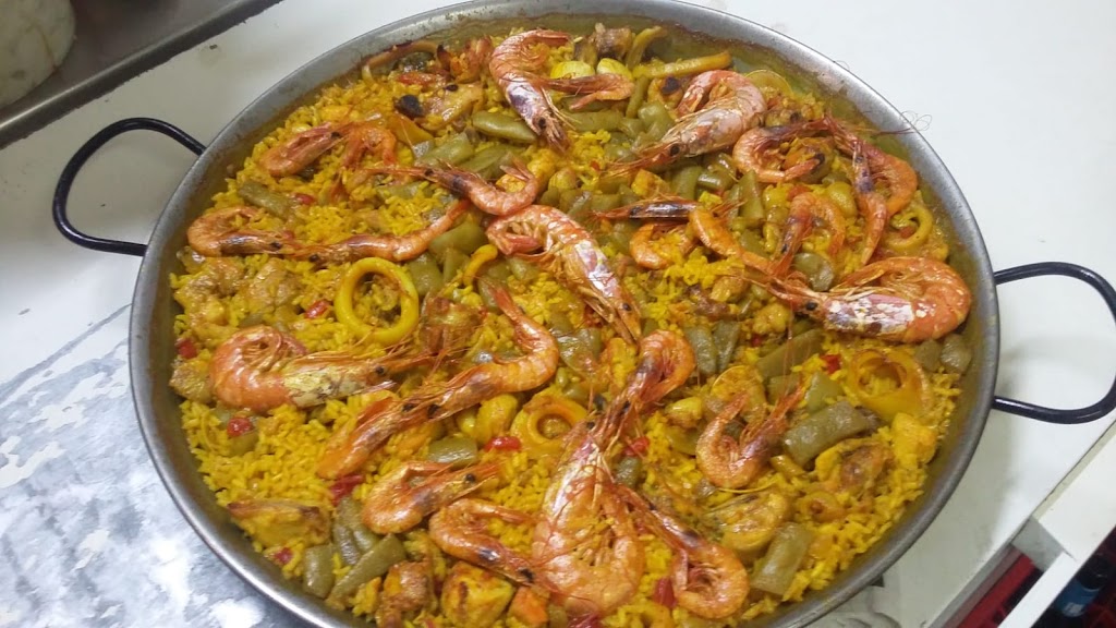 Restaurante Meson Bar Burgales — Comida y bebida