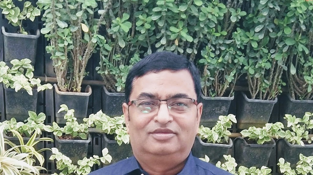 Dr. Dr Vipin Gupta