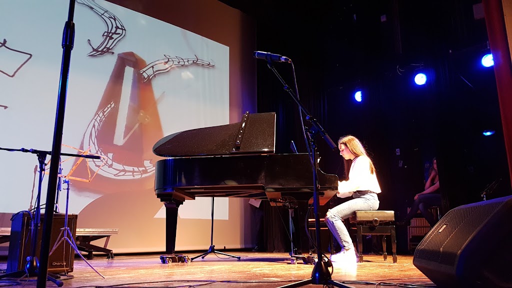 Escola De Musica Arrebola — Del propietario
