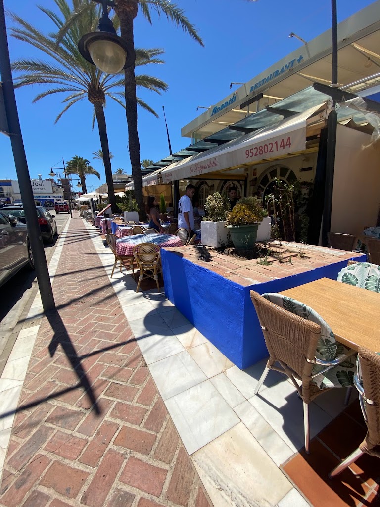 La pappardella Estepona — Ambiente