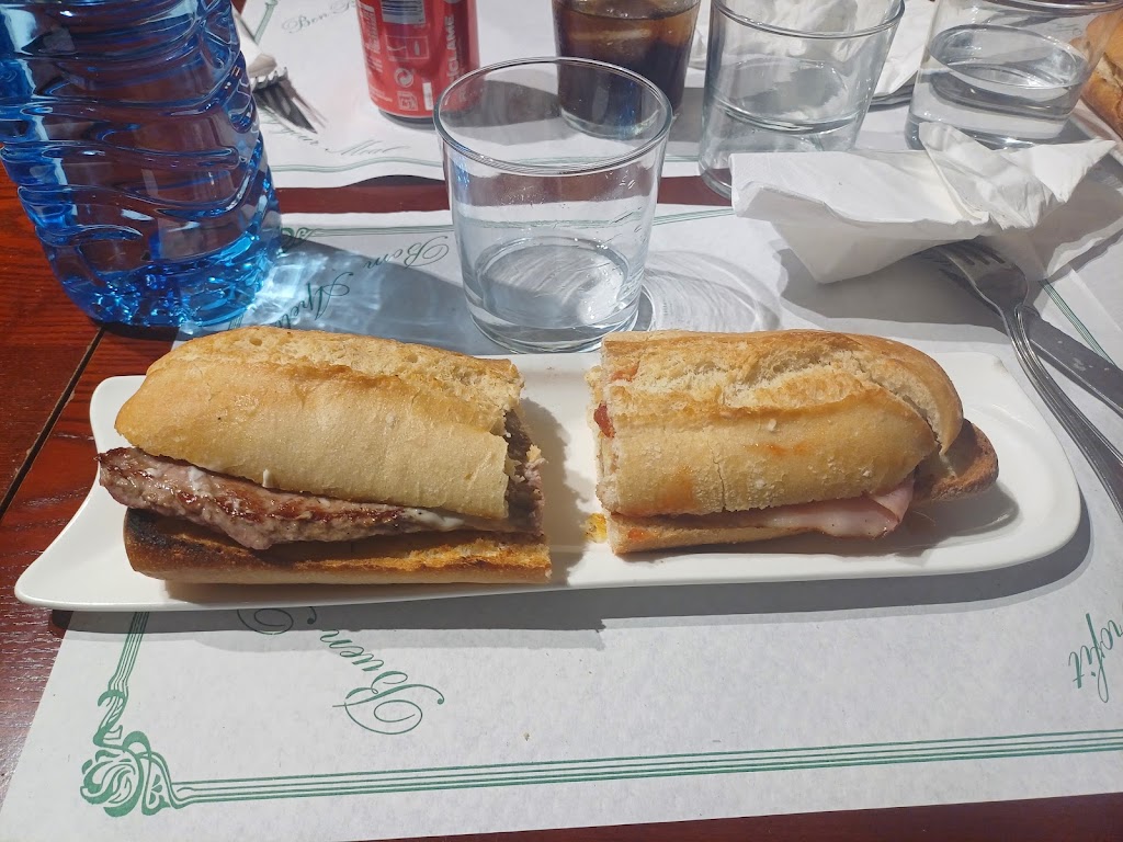 Cerveceria Sabores Y Vinos — Comida y bebida