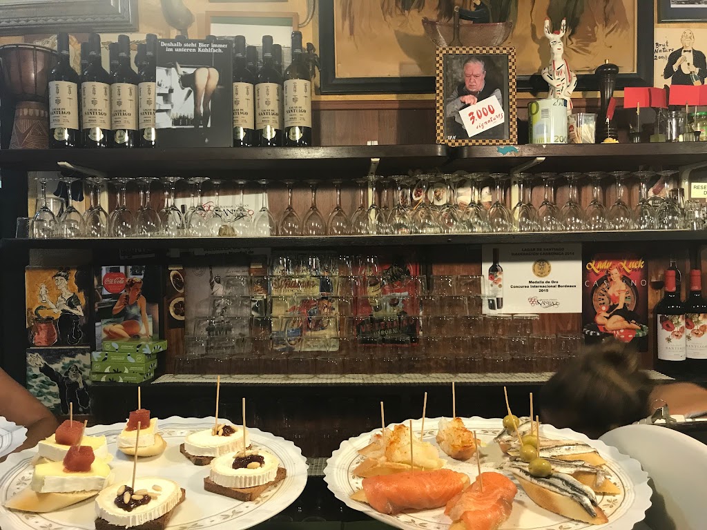 Can Moni — Comida y bebida