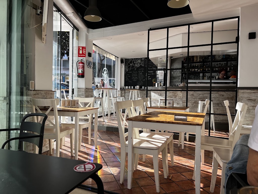 Bar los Valles Torremolinos — Ambiente