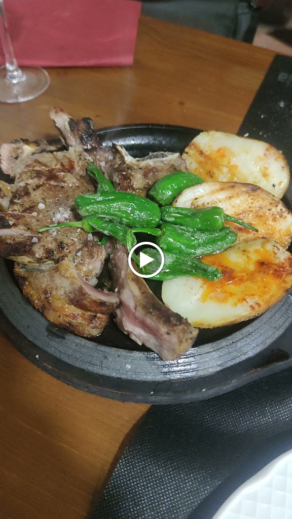 Bodega Bar Ermita — Videos