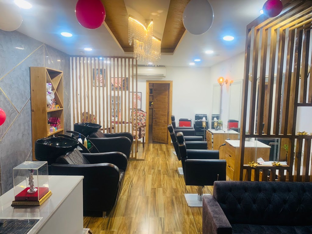 Gala Beauty Salon Nail Art And Makeup Studio Unisex Salon In Patiala Bridal Makeup Artist In Patiala