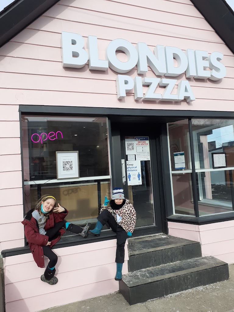 Blondies Pizza - Port Credit