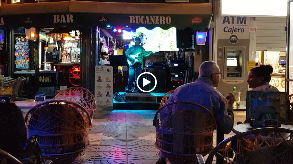 Pub El Bucanero — Ambiente