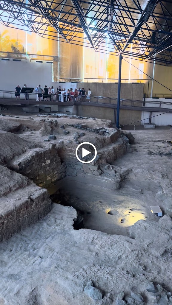 Museo y Parque Arqueologico Cueva Pintada — Videos