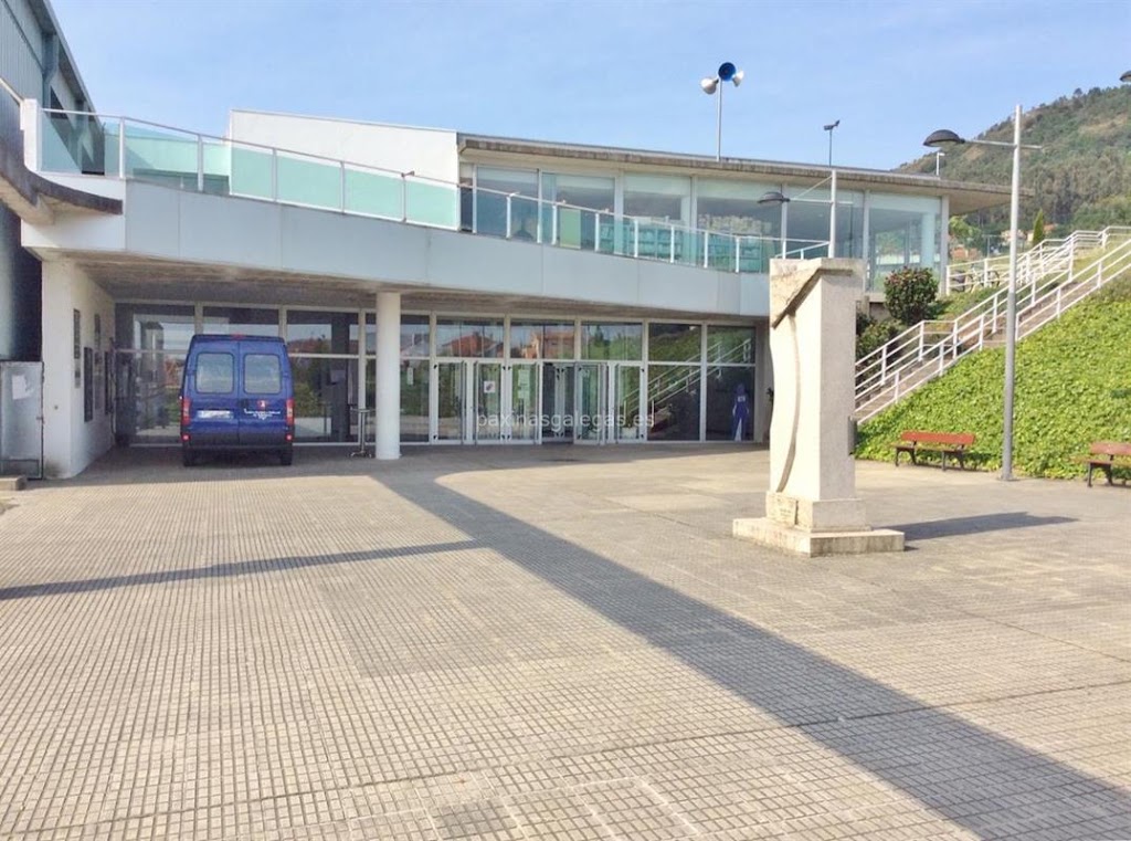 Centro Vecinal e Cultural de Valadares — Del propietario