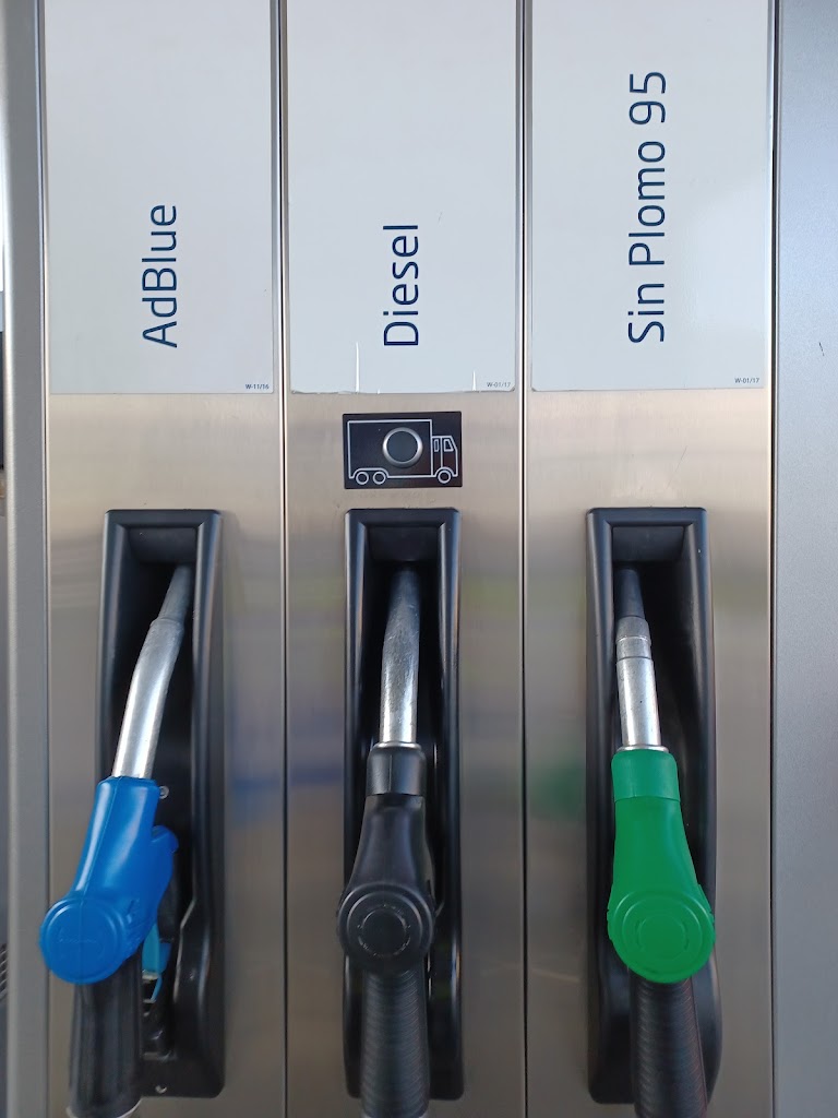 Gasolinera CANDO — Surtidor de combustible
