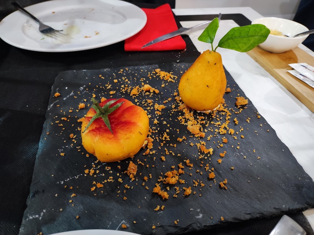 Bar La Fonteta — Comida y bebida