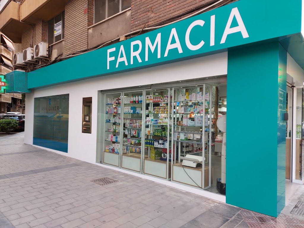 Farmacia Ana Giner — Del propietario
