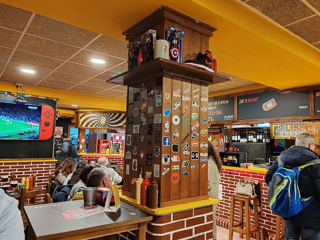 Old School by Arde Lucus