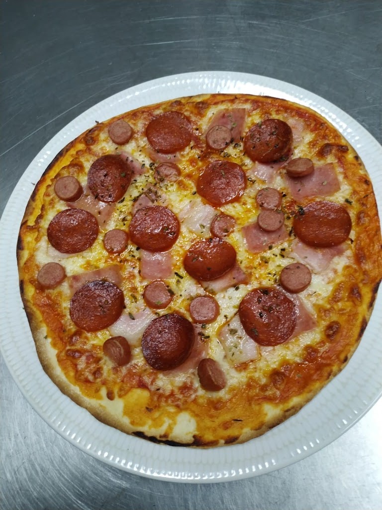 Pizzeria Ciempizzas — Pizza