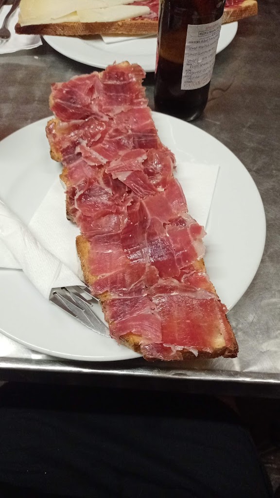 bar granja ana — Comida y bebida