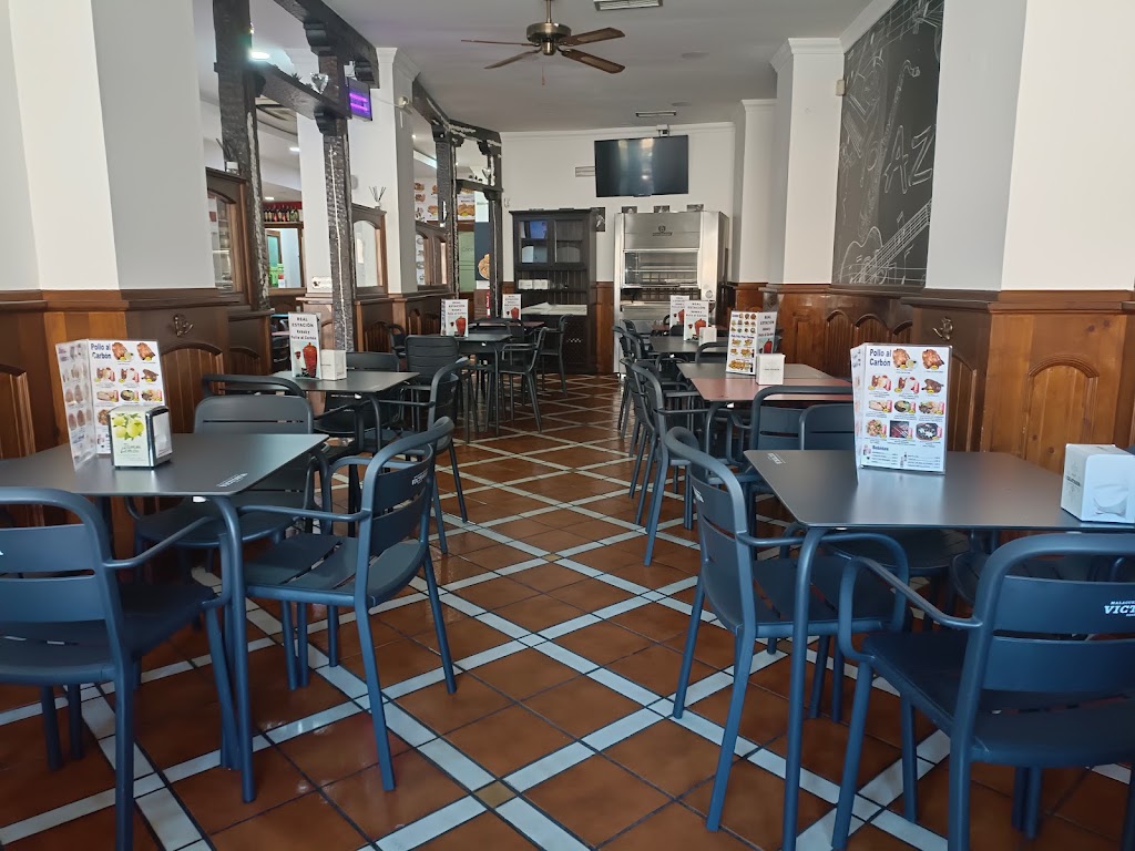 Real Estacion Kebab — Ambiente