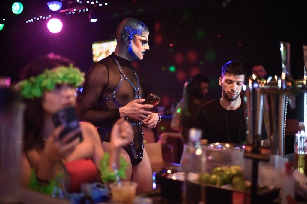 Bar Divinity — Comida y bebida