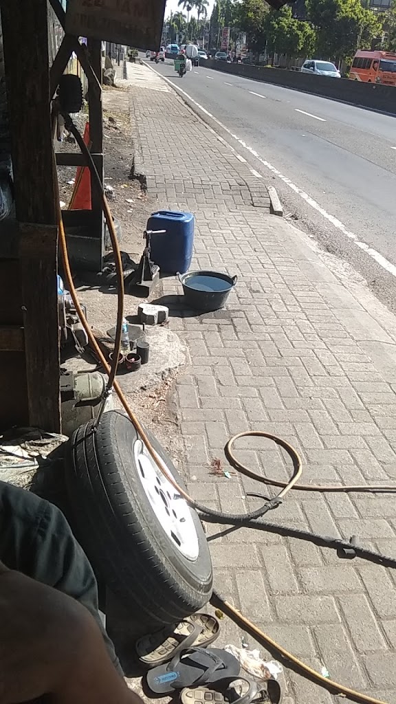 Bengkel Tambal Ban motor dan mobil rizky Jaya