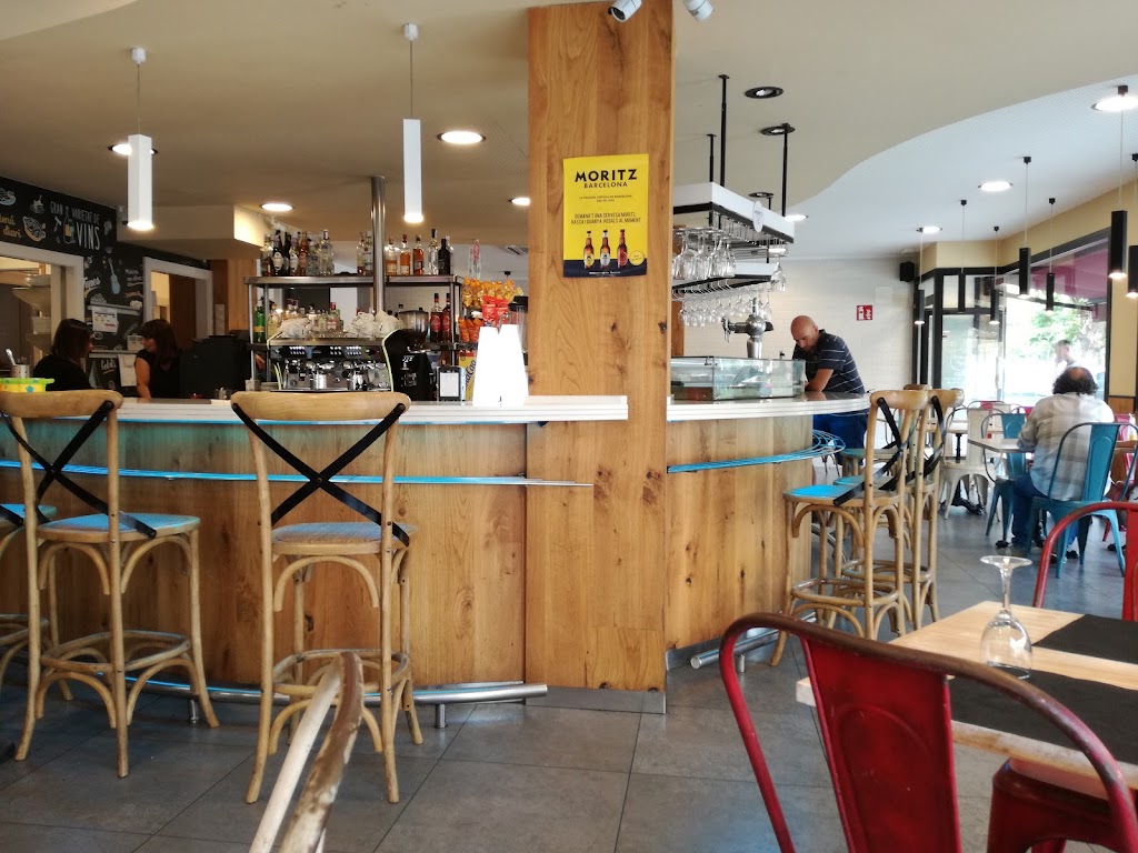 Cafeteria Guixols — Ambiente