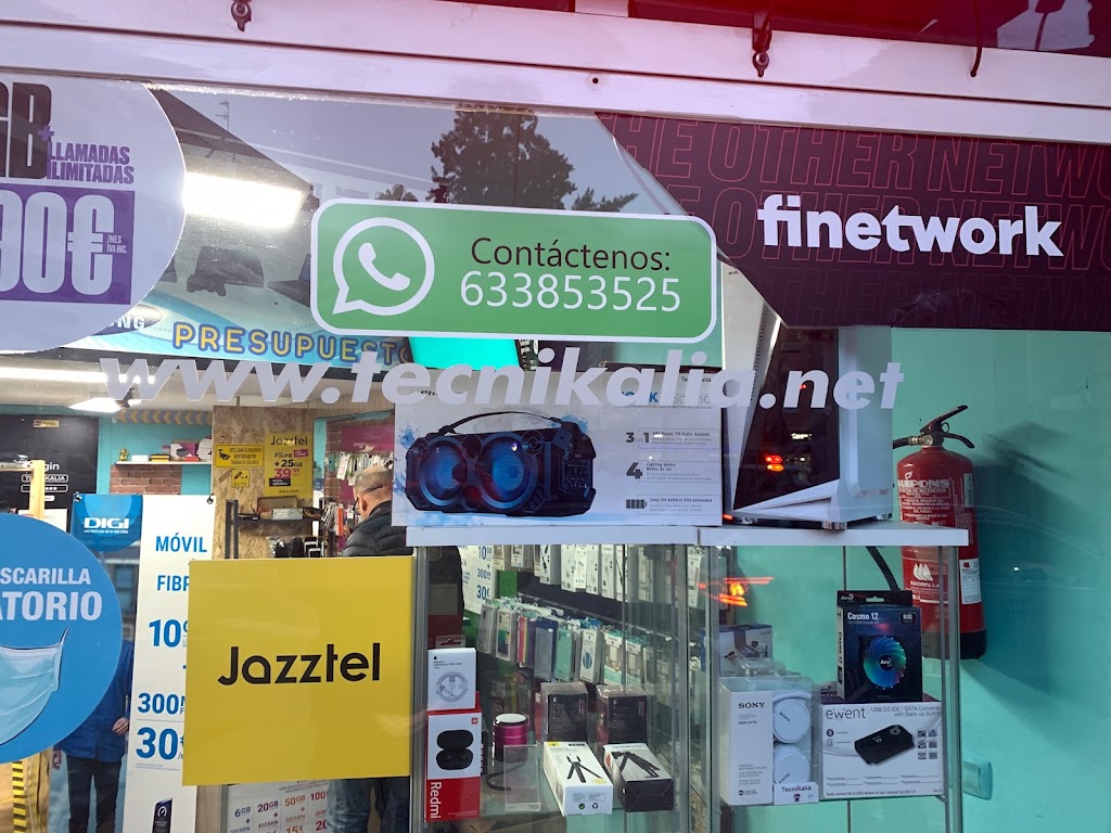 Tecnikalia/ Tienda de reparacion de moviles en Gandia, tablets, portatiles, ordenadores. Imac, iPhone, iPad, Macbook. — Exterior