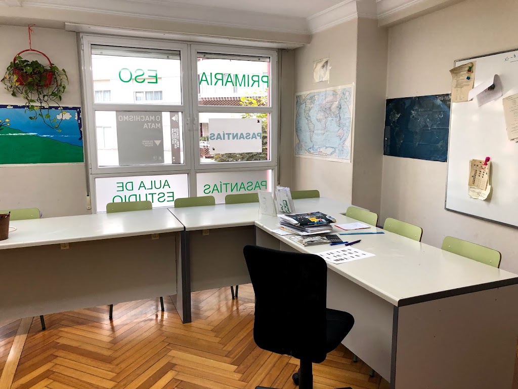 ACADEMIA ATHENEA — Del propietario