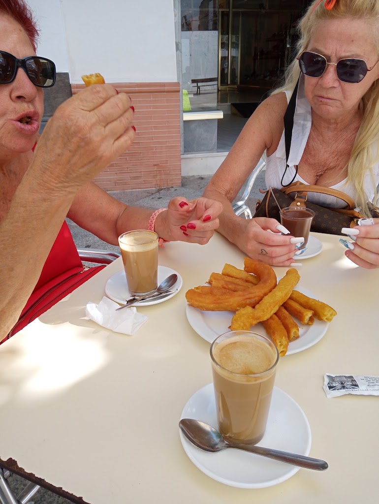 La Chocolatera — Cafe
