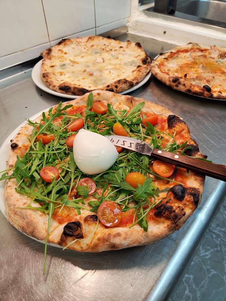 Soul pizza — Comida y bebida
