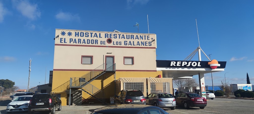 Hostal-Restaurante EL PARADOR DE LOS GALANES. — Exterior