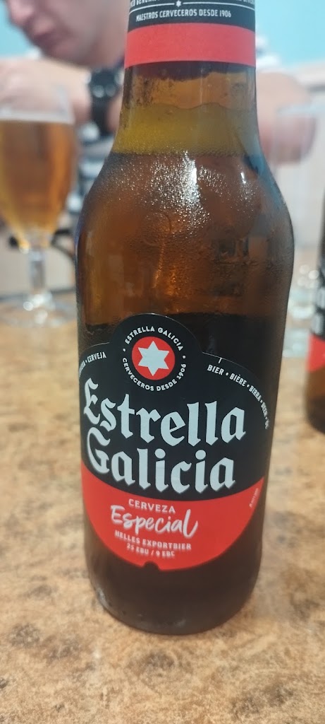 Bar Jonense — Comida y bebida