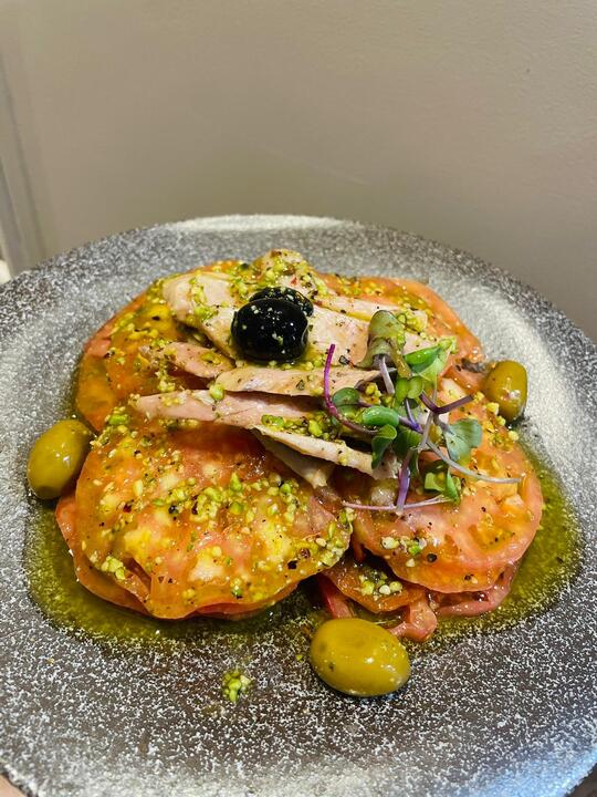 Restaurante 4 estaciones Viladecans — Comida y bebida