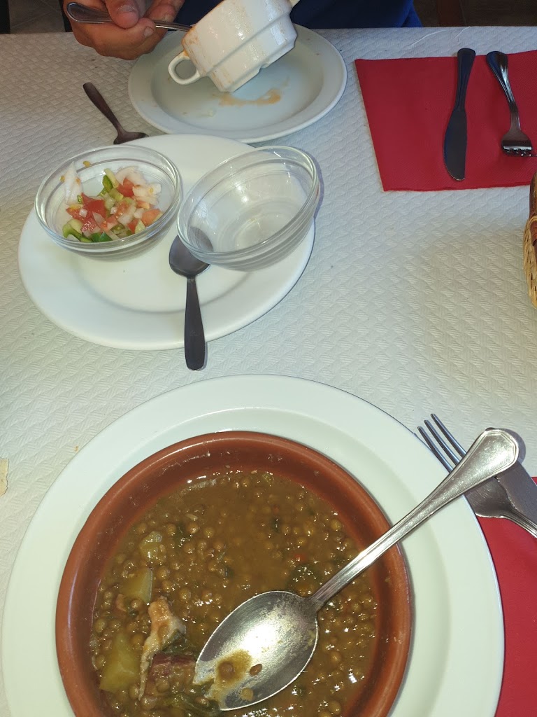 Bar Restaurante Gregor — Comida y bebida